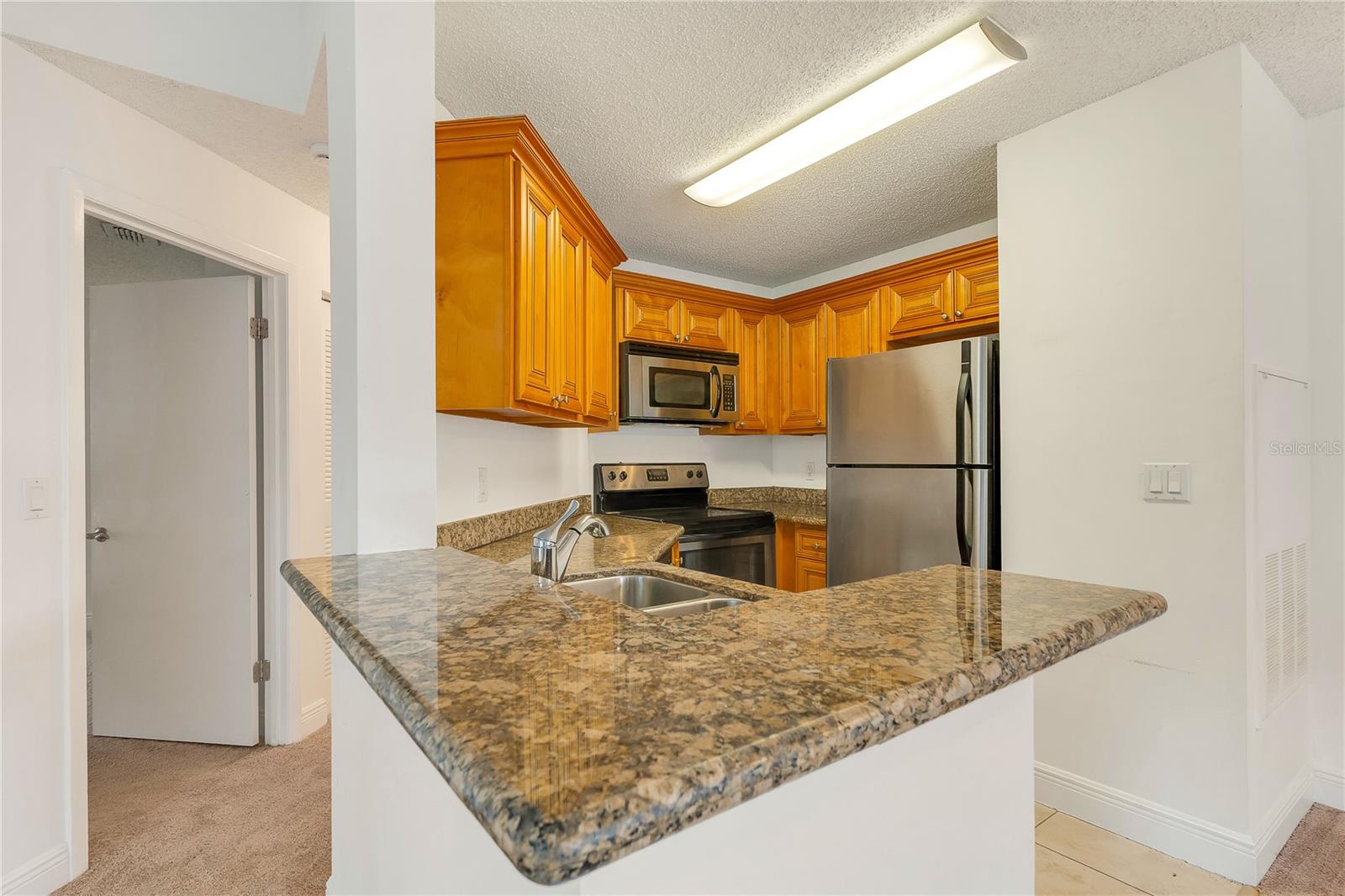 Image 8 of 20 For 2604 Grassy Point Drive 204