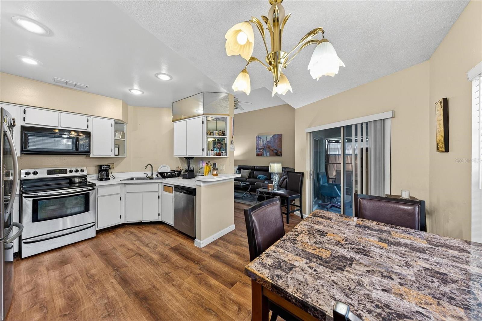 Image 11 of 44 For 4652 Oak Arbor Circle