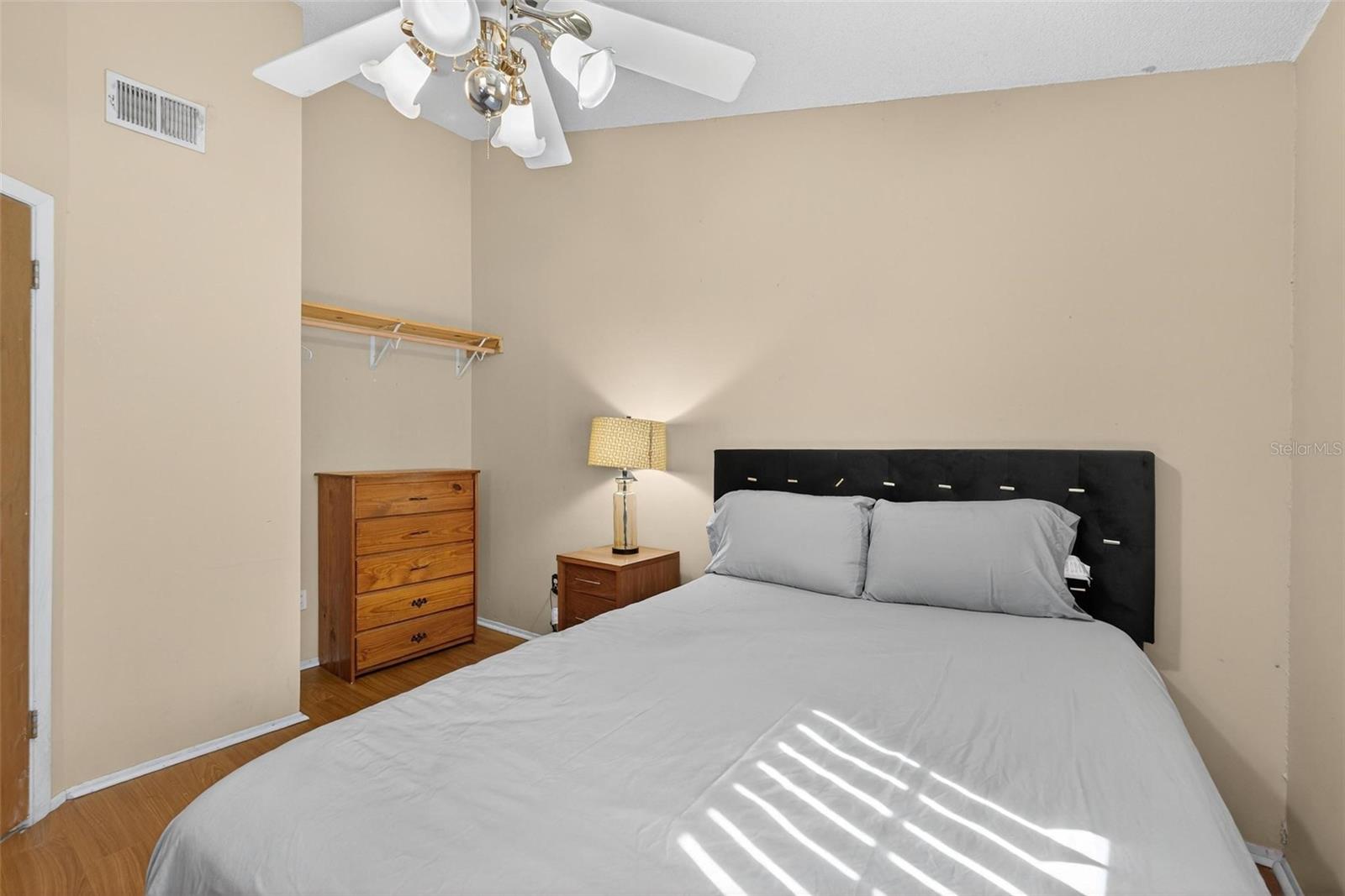 Image 22 of 44 For 4652 Oak Arbor Circle