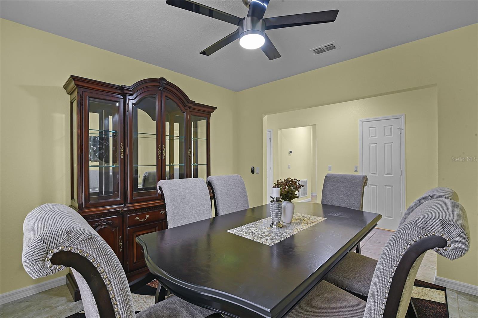 Image 10 of 47 For 4051 Prairie Reserve Boulevard