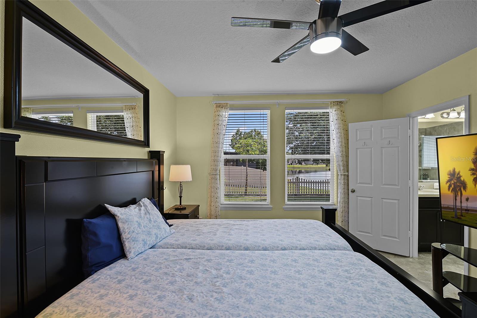 Image 28 of 47 For 4051 Prairie Reserve Boulevard