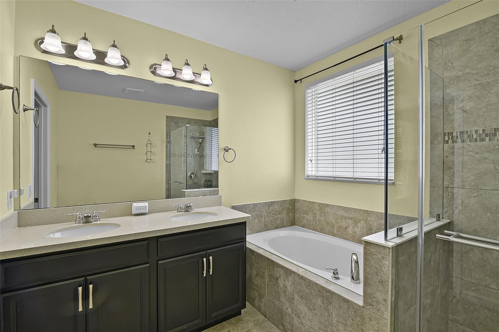 Image 31 of 47 For 4051 Prairie Reserve Boulevard