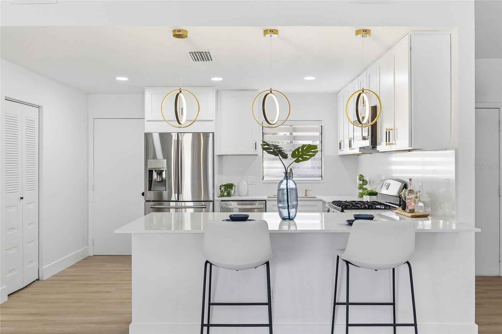 Image 3 of 24 For 5439 Sacramento Court