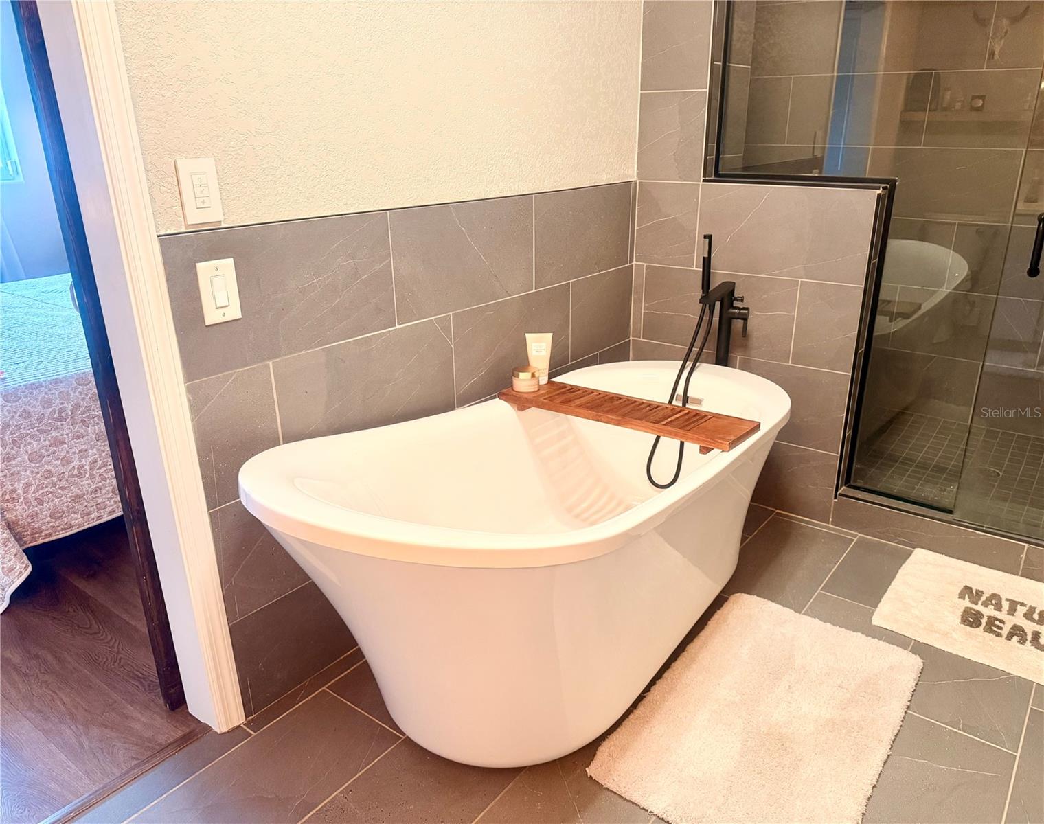 Image 35 of 51 For 1424 Sawyerwood Avenue