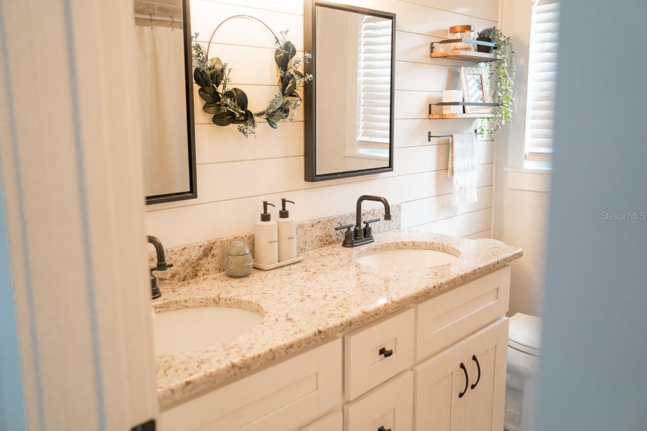 Image 38 of 51 For 1424 Sawyerwood Avenue