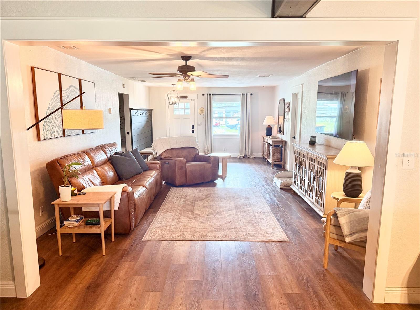 Image 7 of 51 For 1424 Sawyerwood Avenue