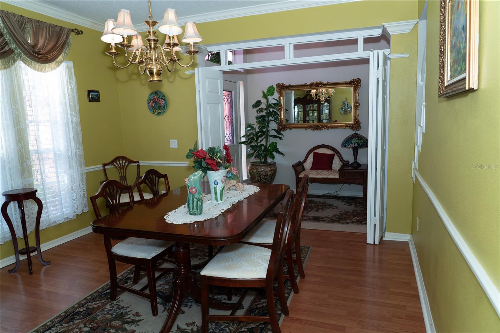 Image 18 of 90 For 552 Teton Street