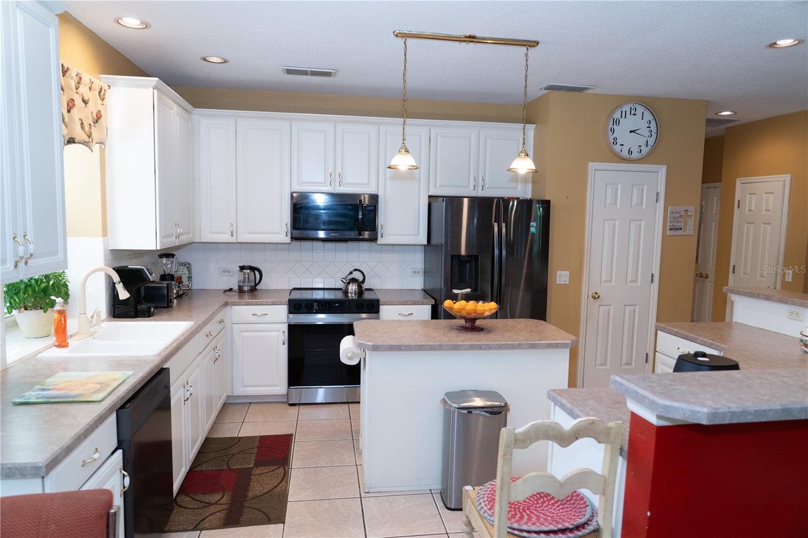 Image 25 of 90 For 552 Teton Street