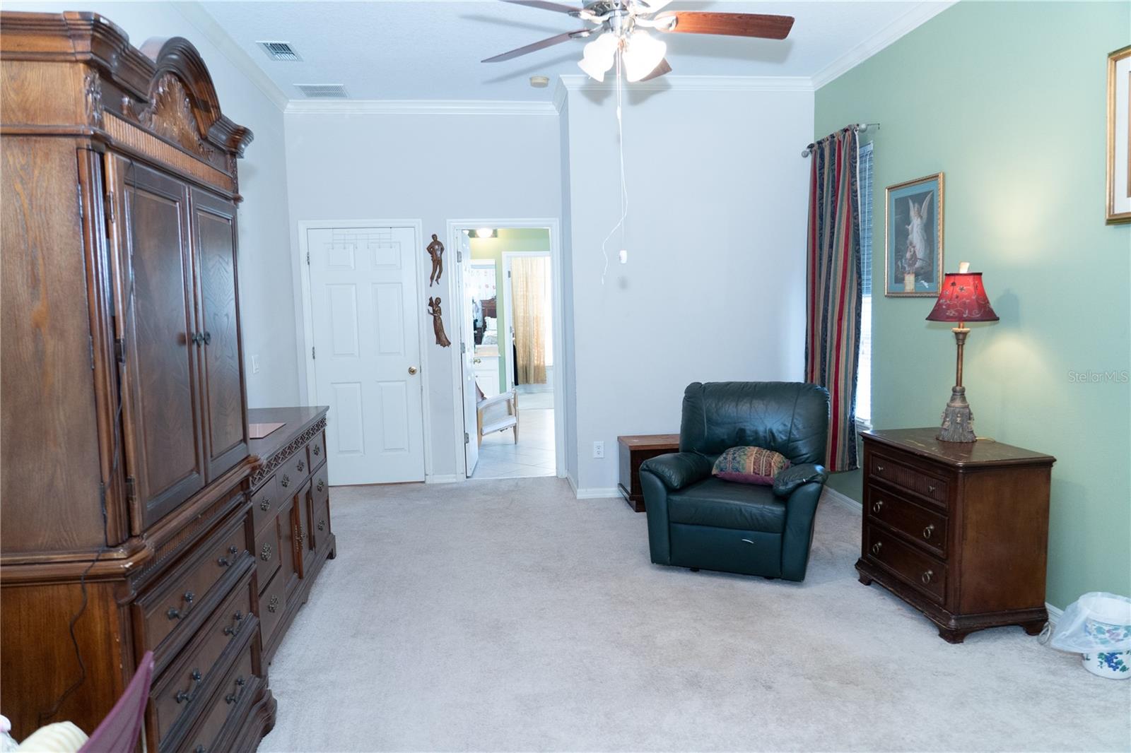 Image 30 of 90 For 552 Teton Street