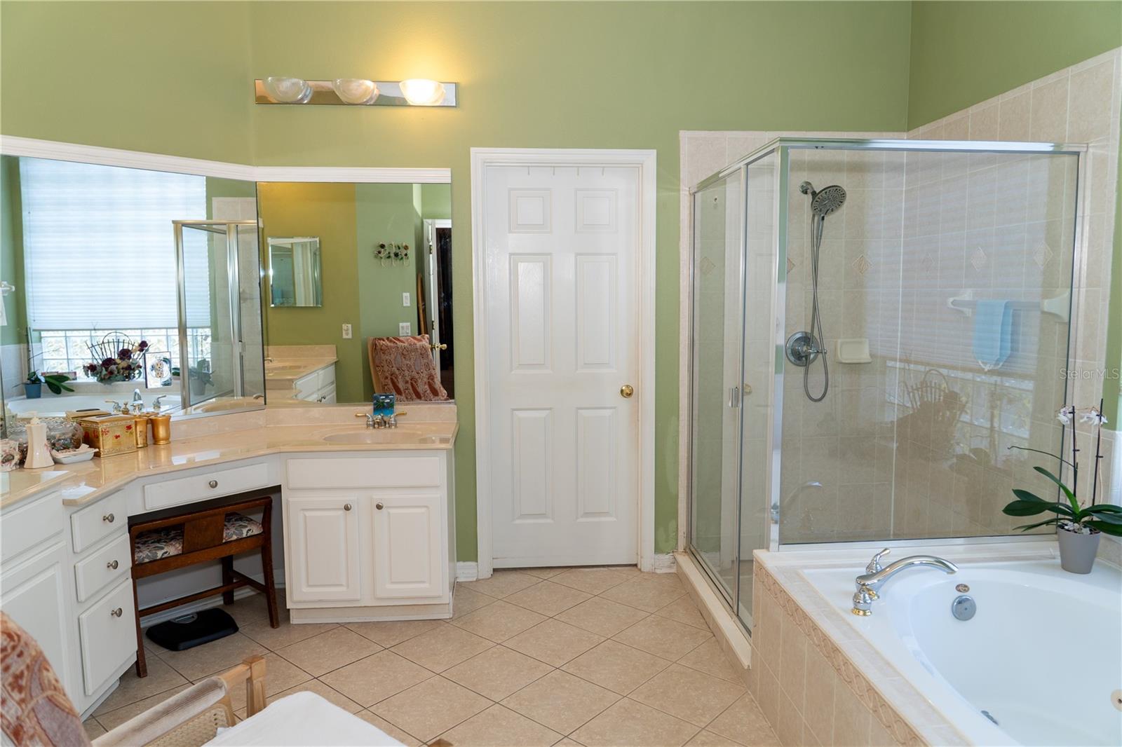 Image 32 of 90 For 552 Teton Street