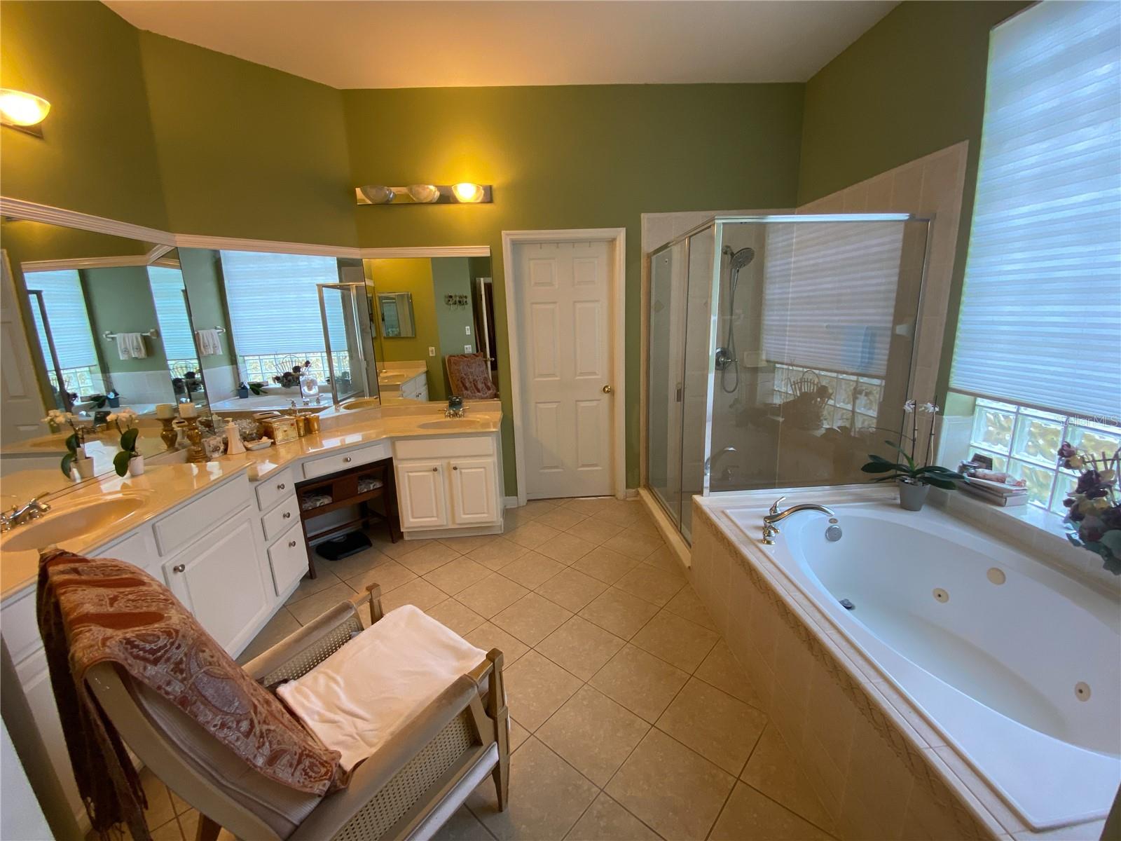 Image 56 of 90 For 552 Teton Street