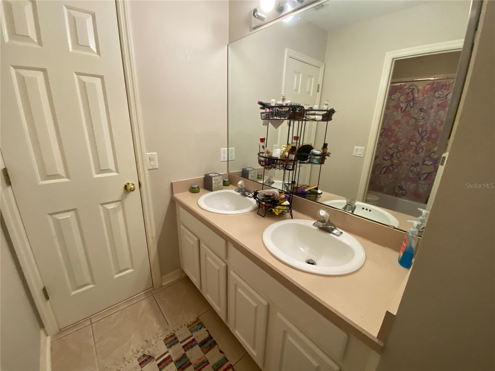 Image 74 of 90 For 552 Teton Street