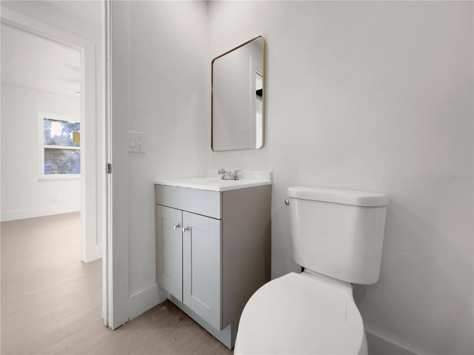 Image 11 of 25 For 941 Kathy Street