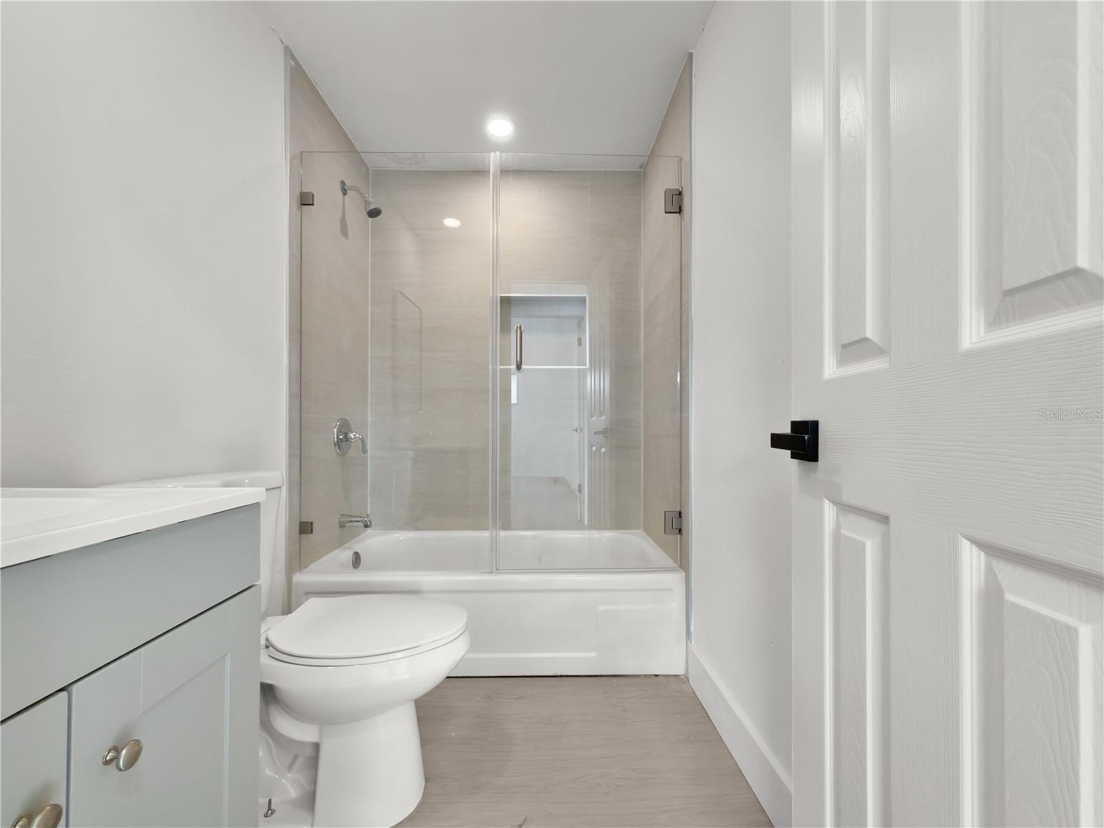 Image 12 of 25 For 941 Kathy Street