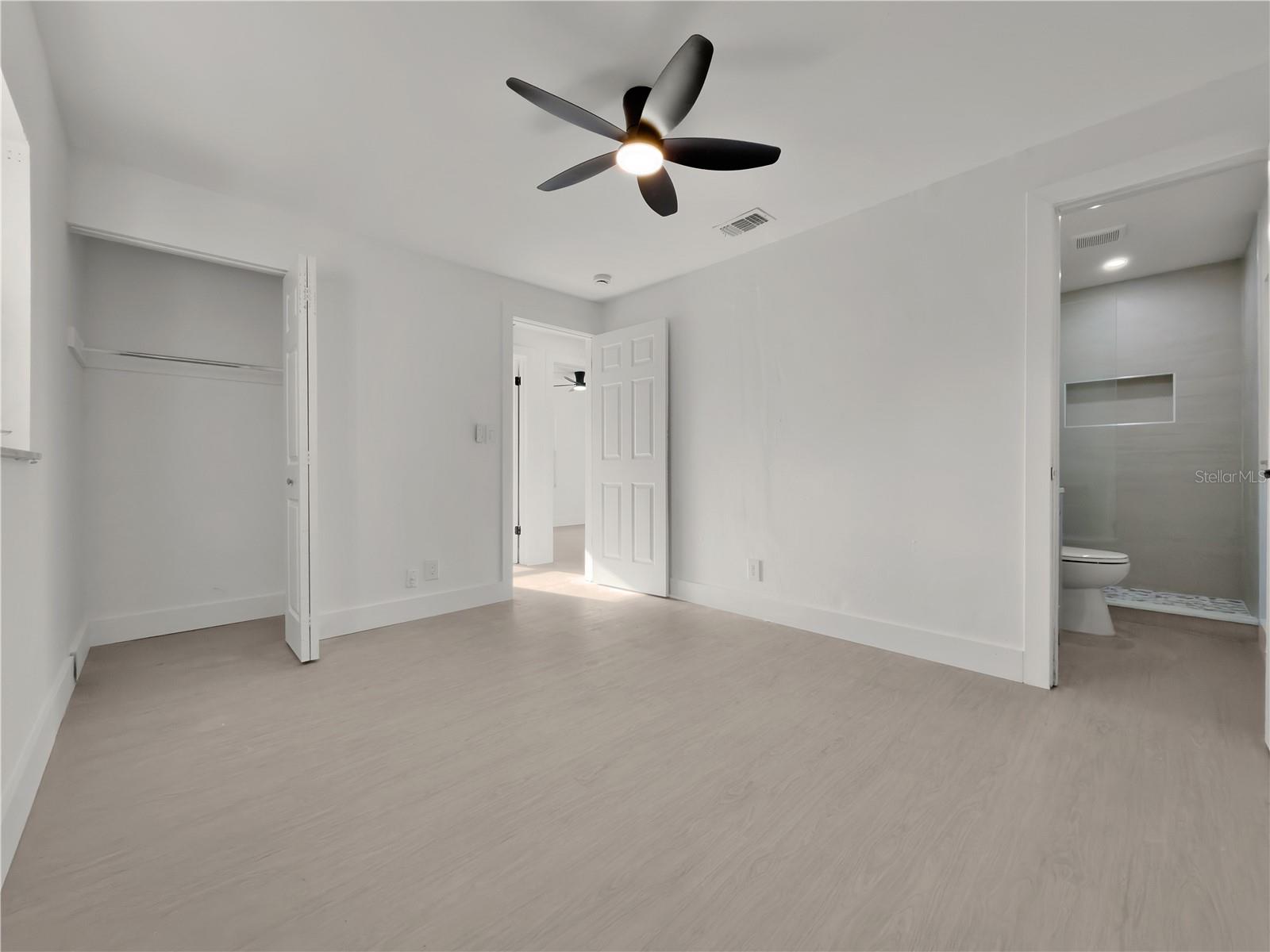 Image 15 of 25 For 941 Kathy Street