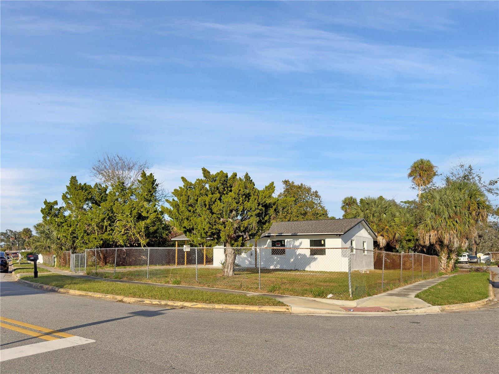 Image 23 of 25 For 941 Kathy Street