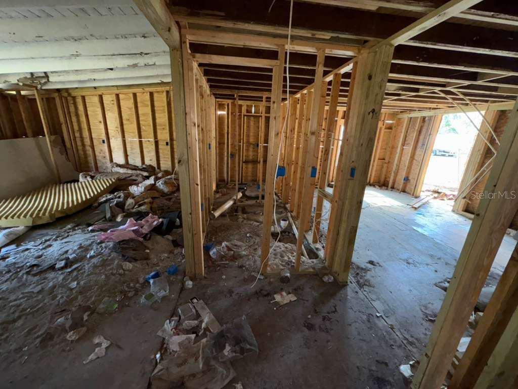 Image 8 of 20 For 814 Texas Avenue