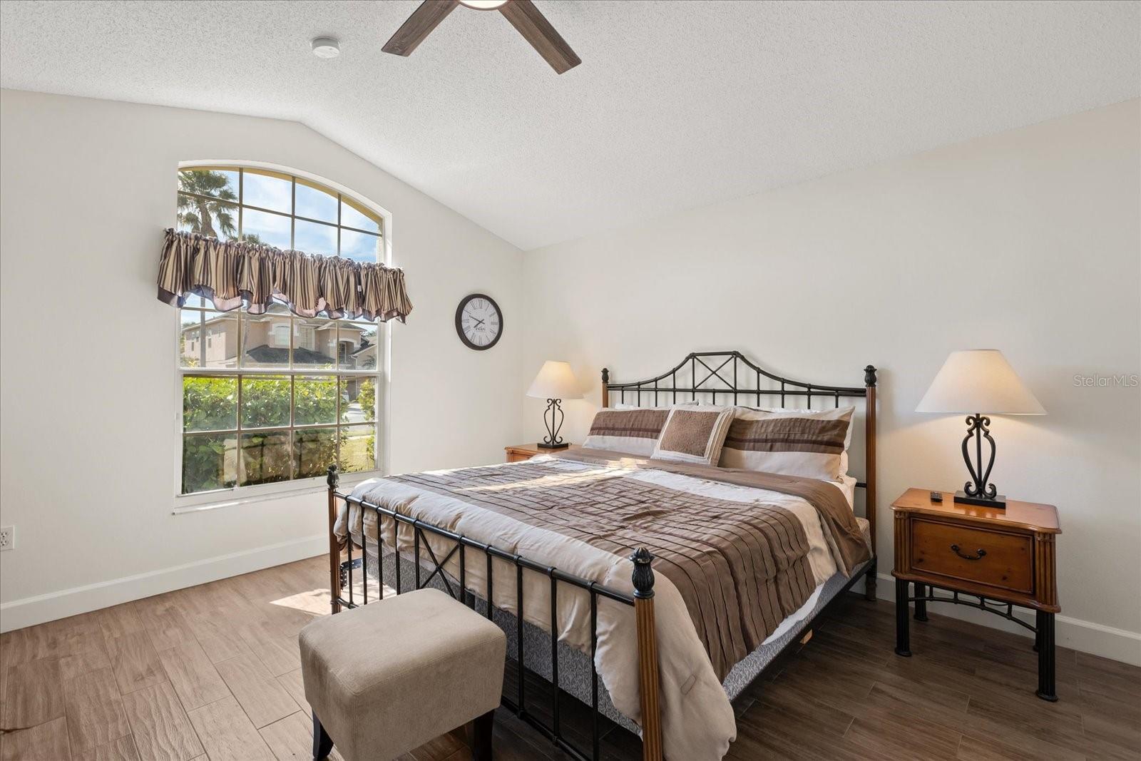 Image 10 of 29 For 7955 Heritage Entrance Boulevard