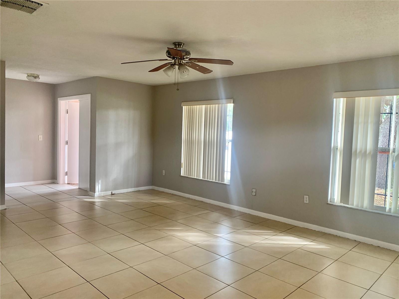 Image 10 of 34 For 7069 Scruboak Lane