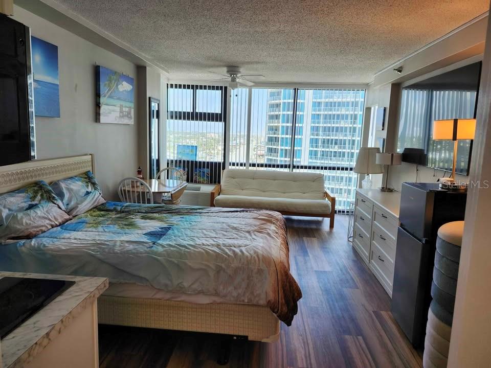 Image 2 of 12 For 1909 Atlantic Avenue 901