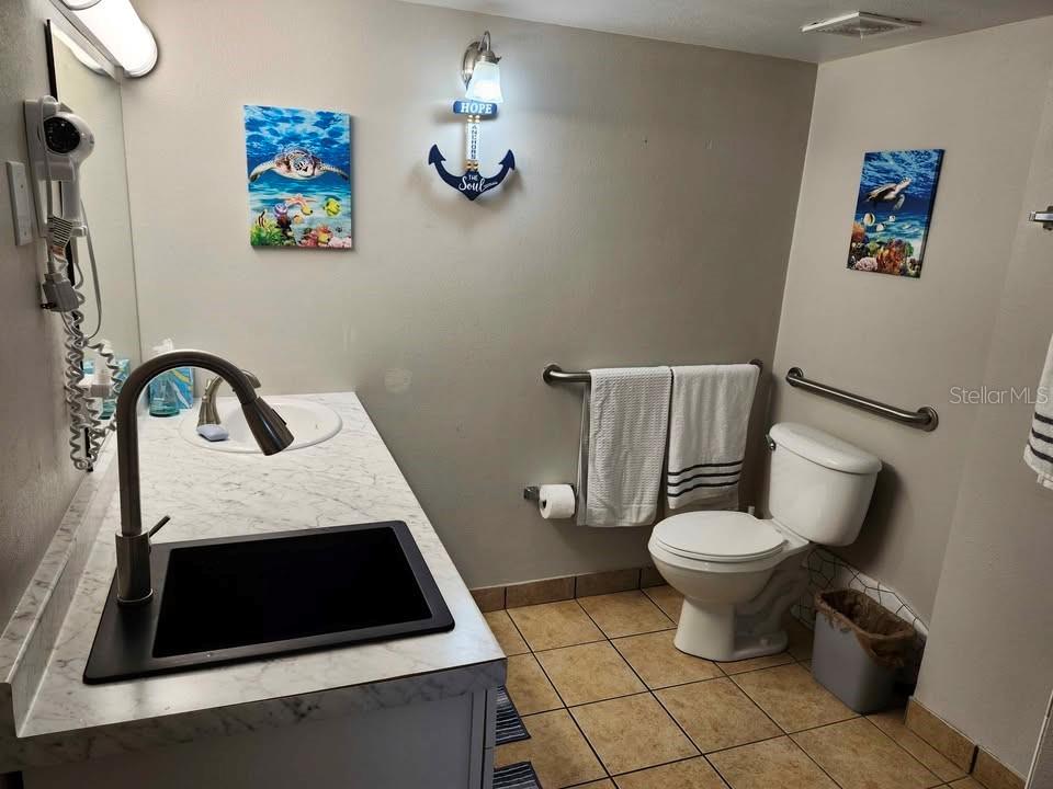 Image 3 of 12 For 1909 Atlantic Avenue 901