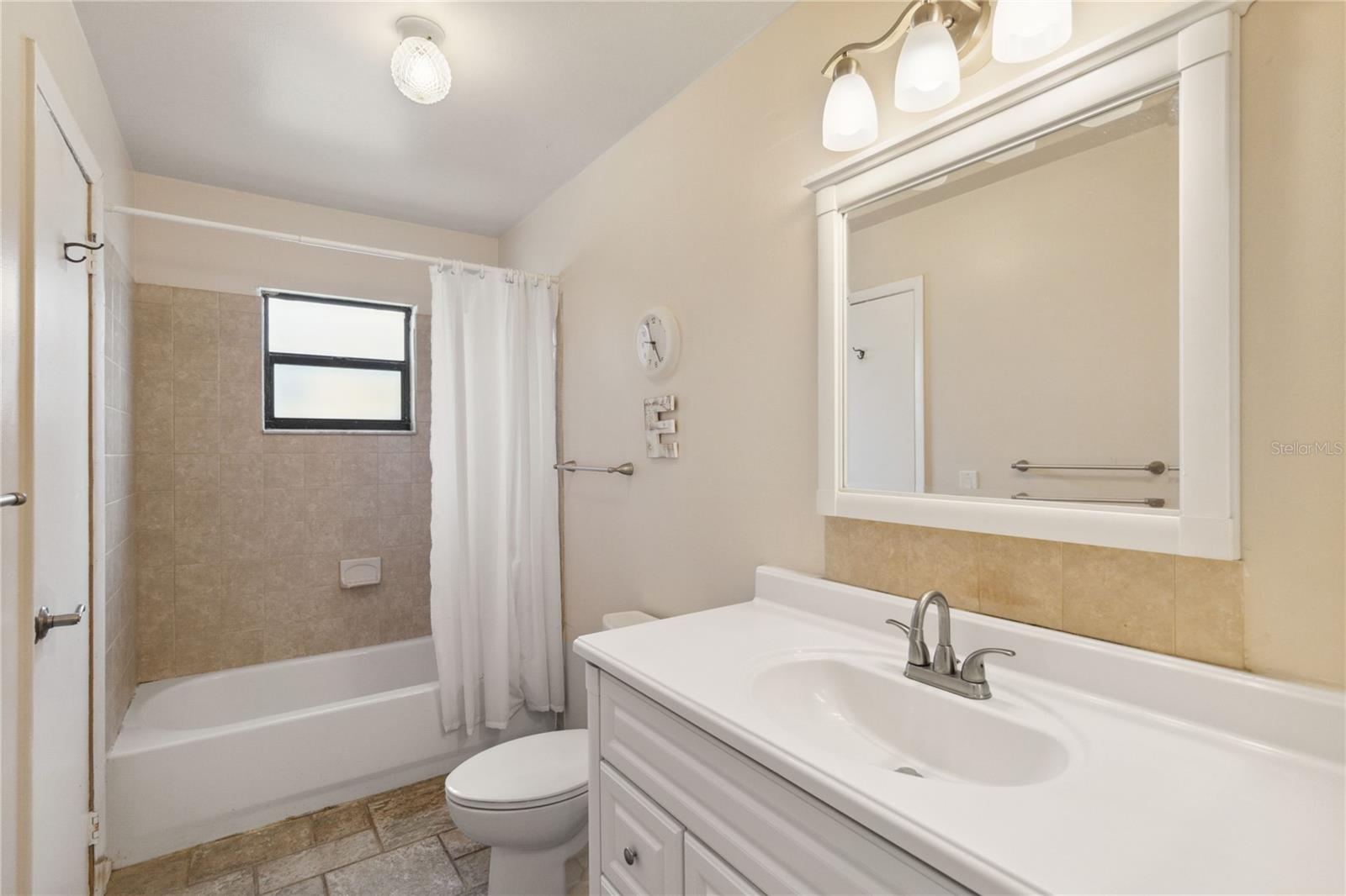 Image 34 of 67 For 11412 Stamfield Drive