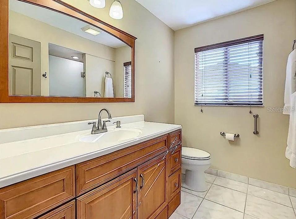 Image 37 of 91 For 2445 53rd Avenue Road