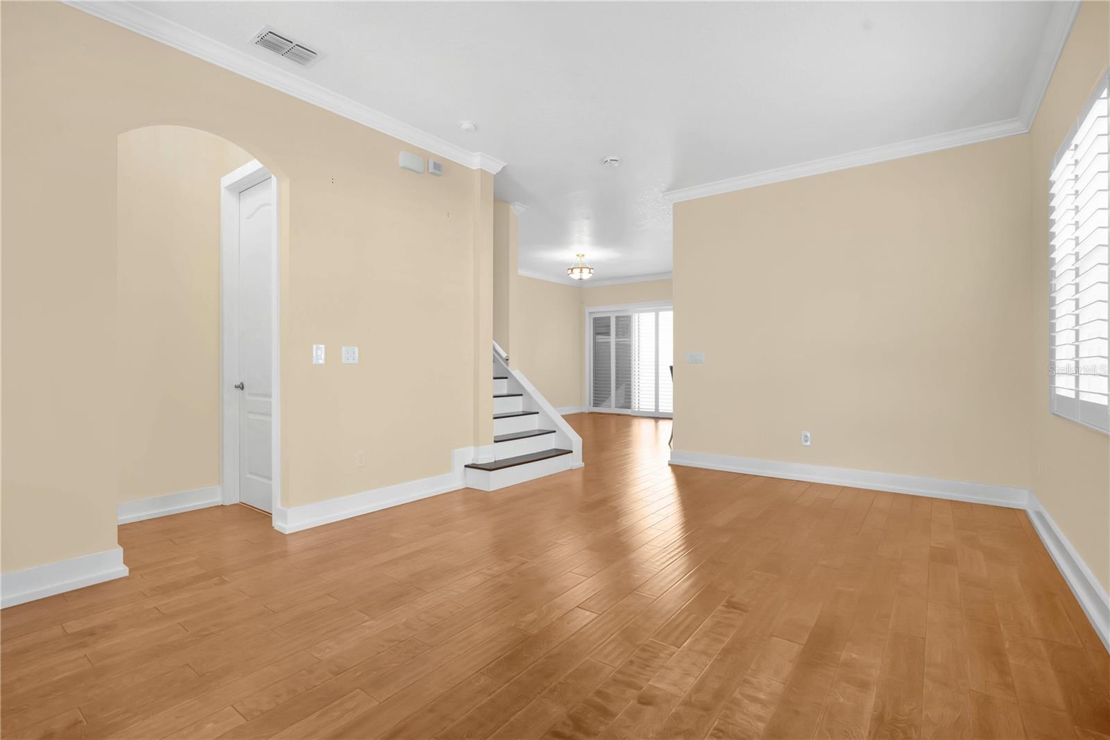 Image 3 of 32 For 7028 Ventnor Drive