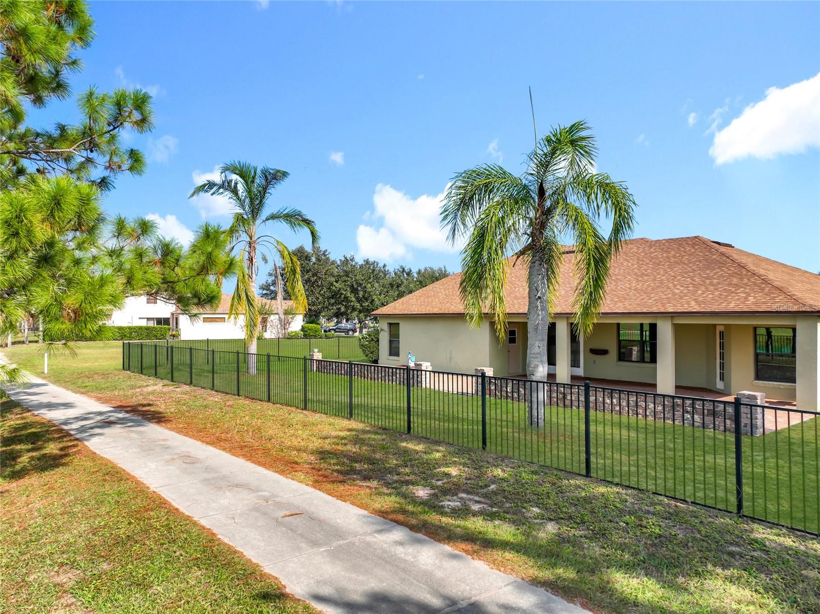 Image 39 of 54 For 36755 Alaqua Court