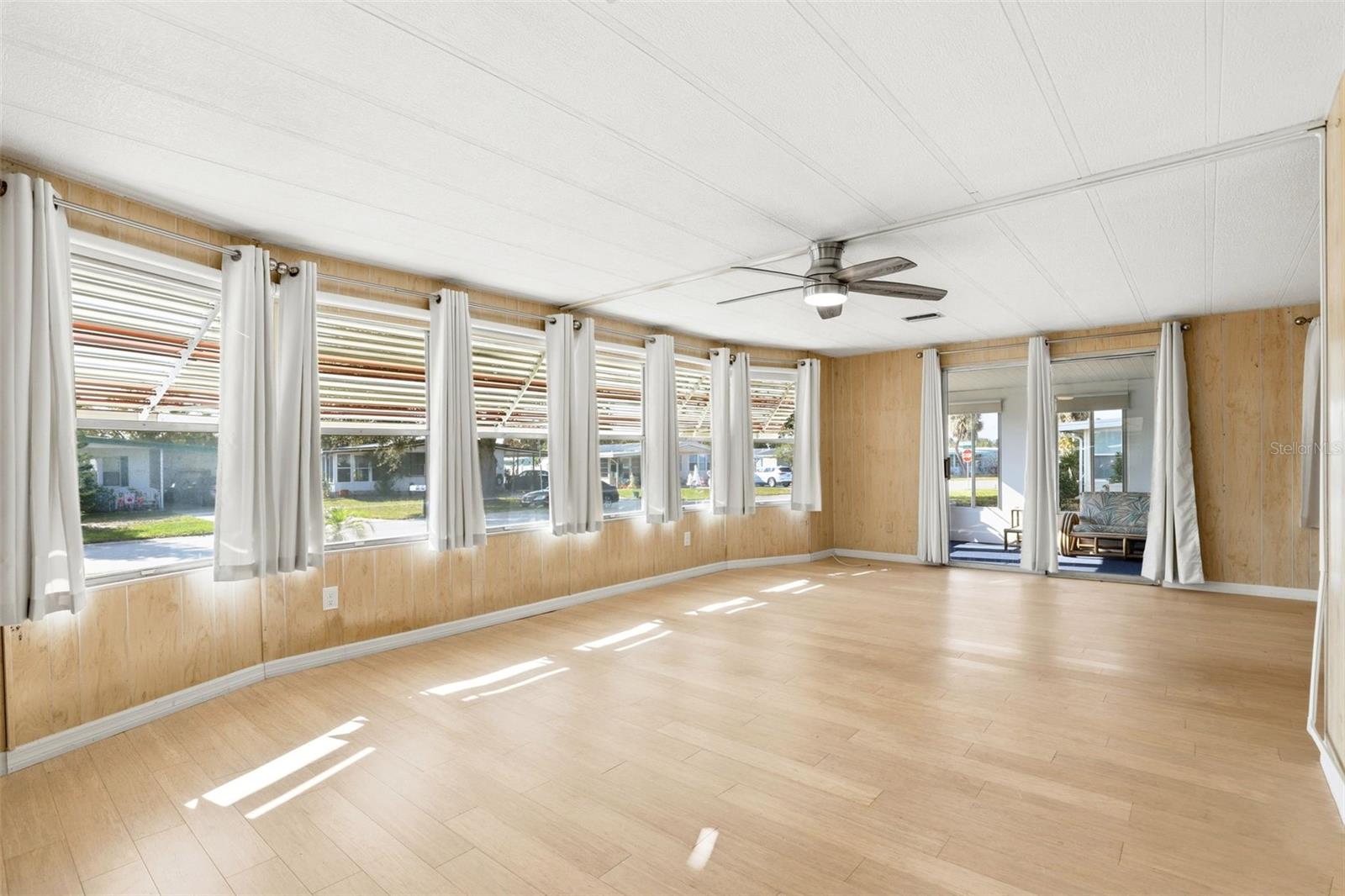 Image 2 of 35 For 1312 Apache Circle