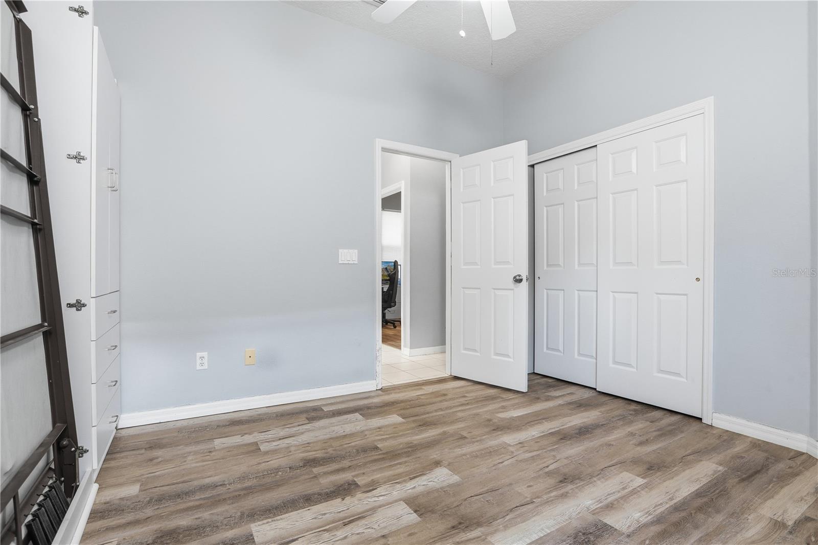 Image 19 of 37 For 336 Fernhill Drive