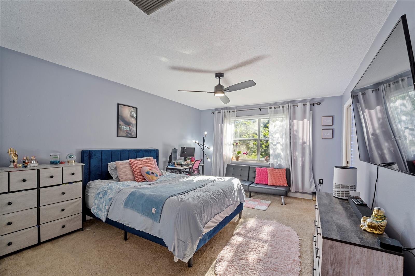 Image 19 of 36 For 2649 Albion Avenue