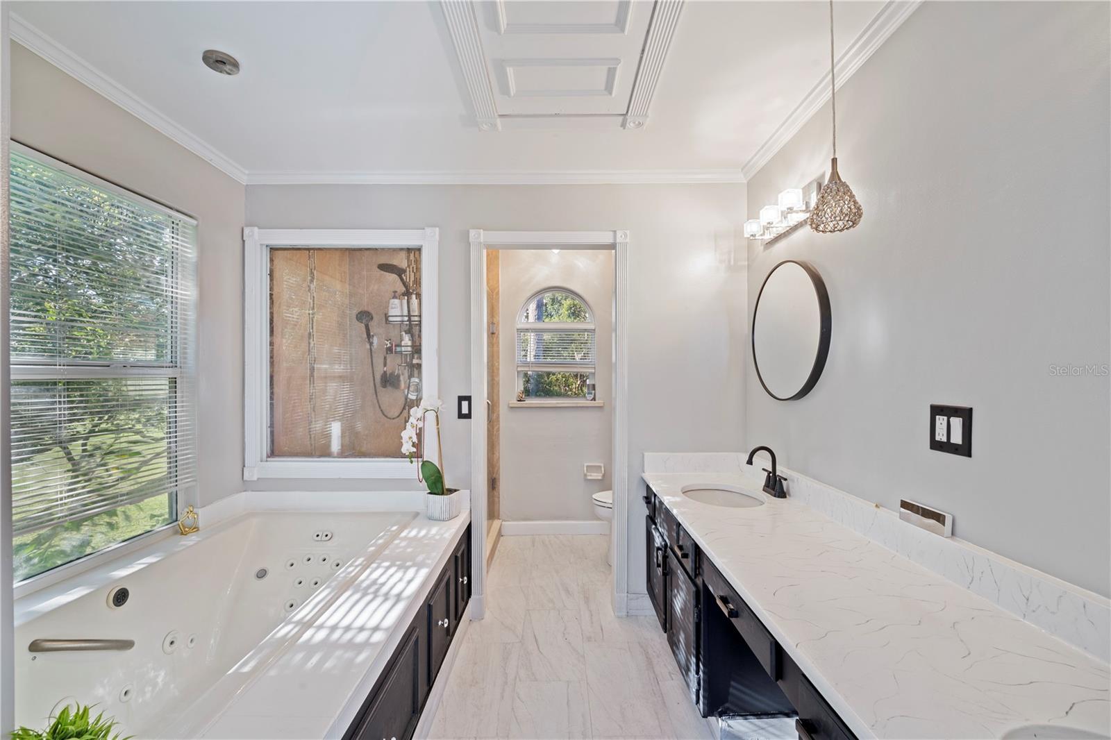 Image 22 of 36 For 2649 Albion Avenue