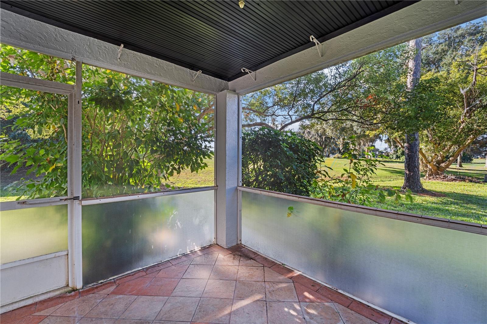 Image 28 of 36 For 2649 Albion Avenue