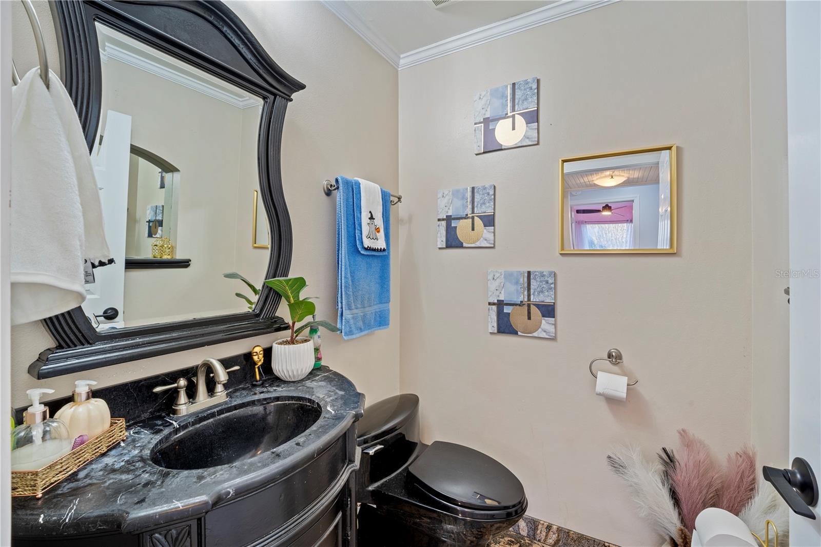 Image 8 of 36 For 2649 Albion Avenue