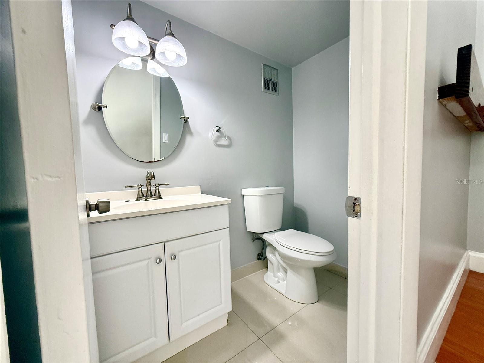 Image 10 of 32 For 8757 137th Avenue 8757