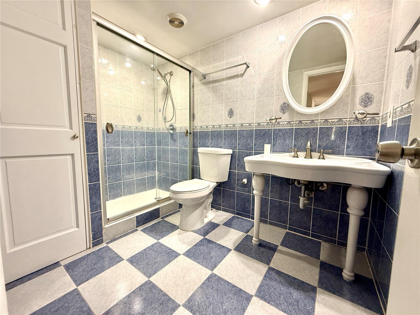 Image 19 of 32 For 8757 137th Avenue 8757