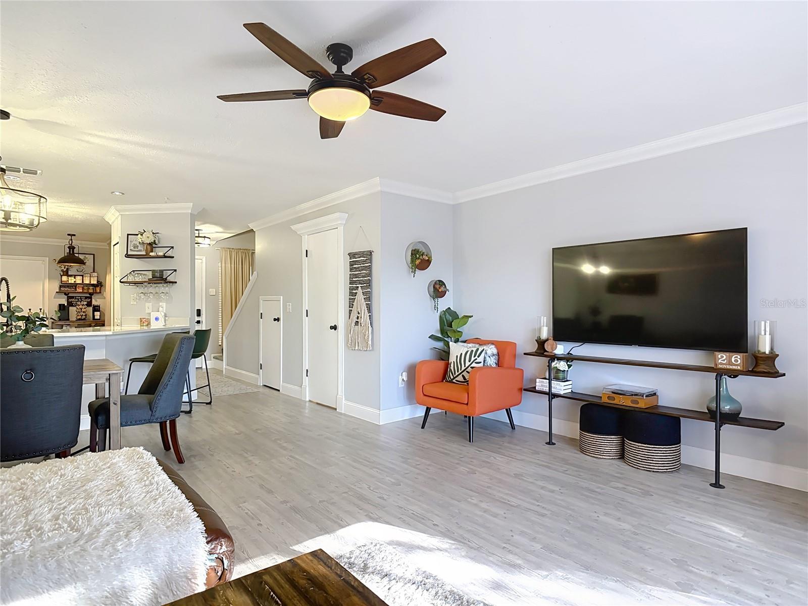 Image 18 of 38 For 4835 Walden Cir 10