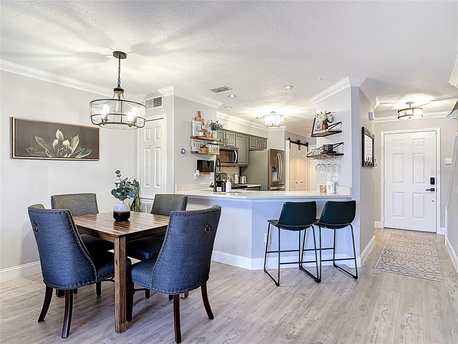 Image 20 of 38 For 4835 Walden Cir 10