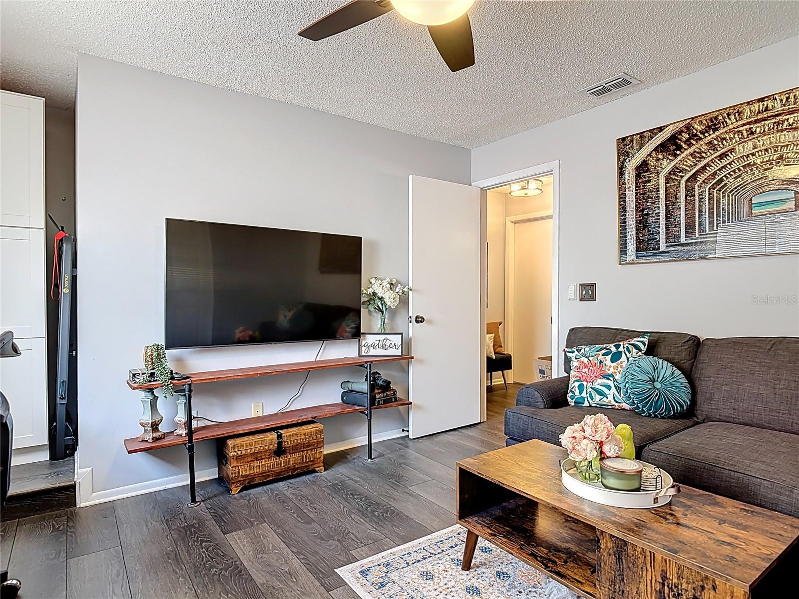 Image 30 of 38 For 4835 Walden Cir 10