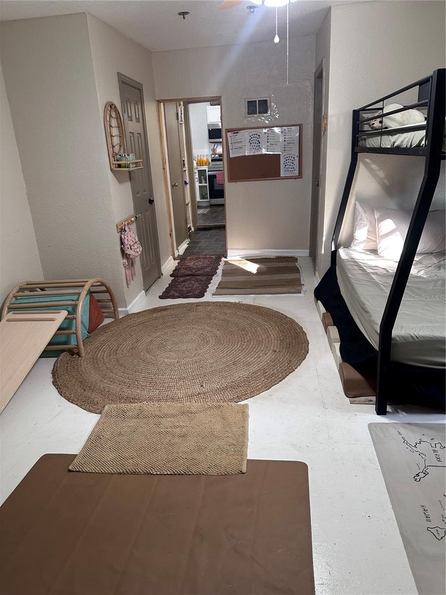 Image 10 of 16 For 1910 William Clark Avenue