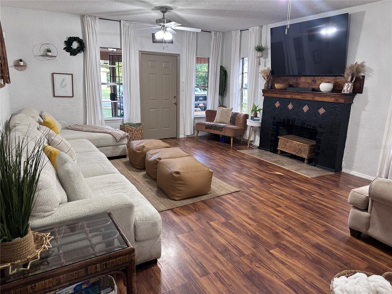 Image 4 of 16 For 1910 William Clark Avenue