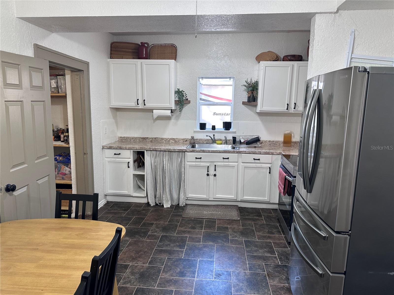 Image 6 of 16 For 1910 William Clark Avenue