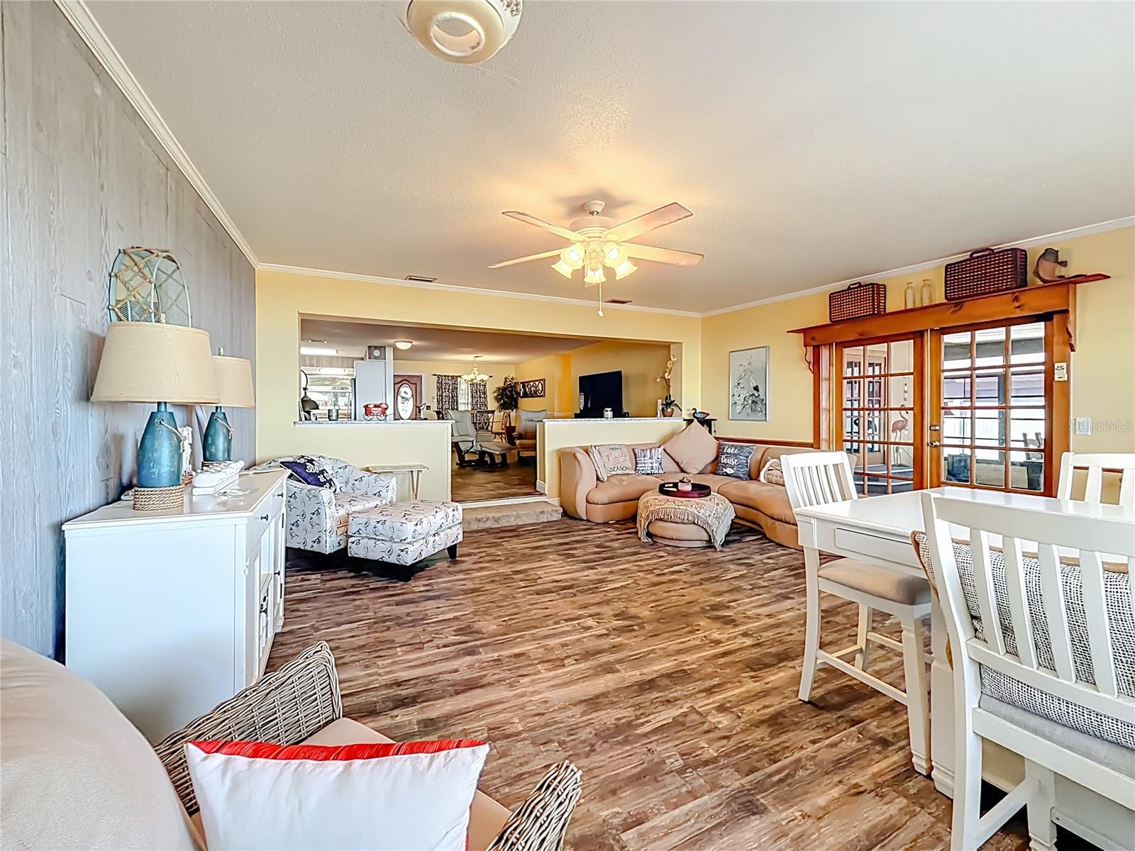 Image 15 of 50 For 4192 Cr 400