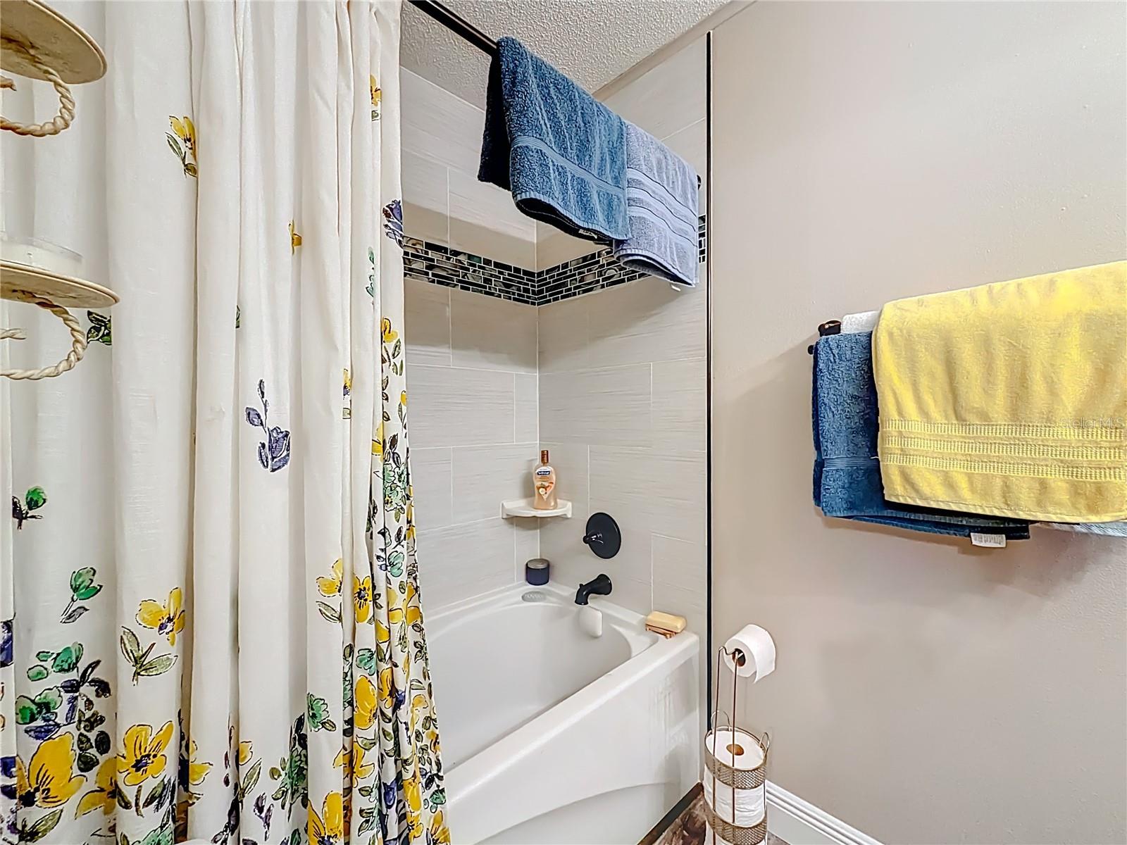 Image 29 of 50 For 4192 Cr 400