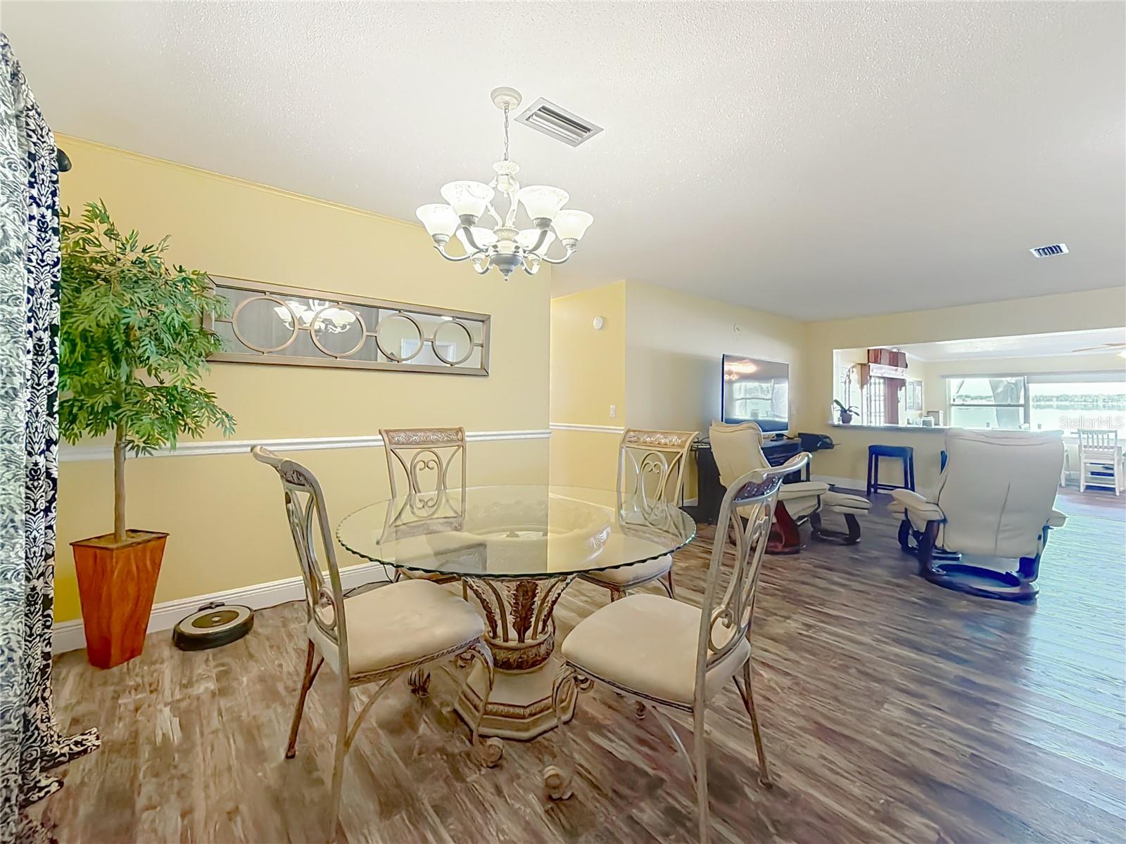 Image 3 of 50 For 4192 Cr 400