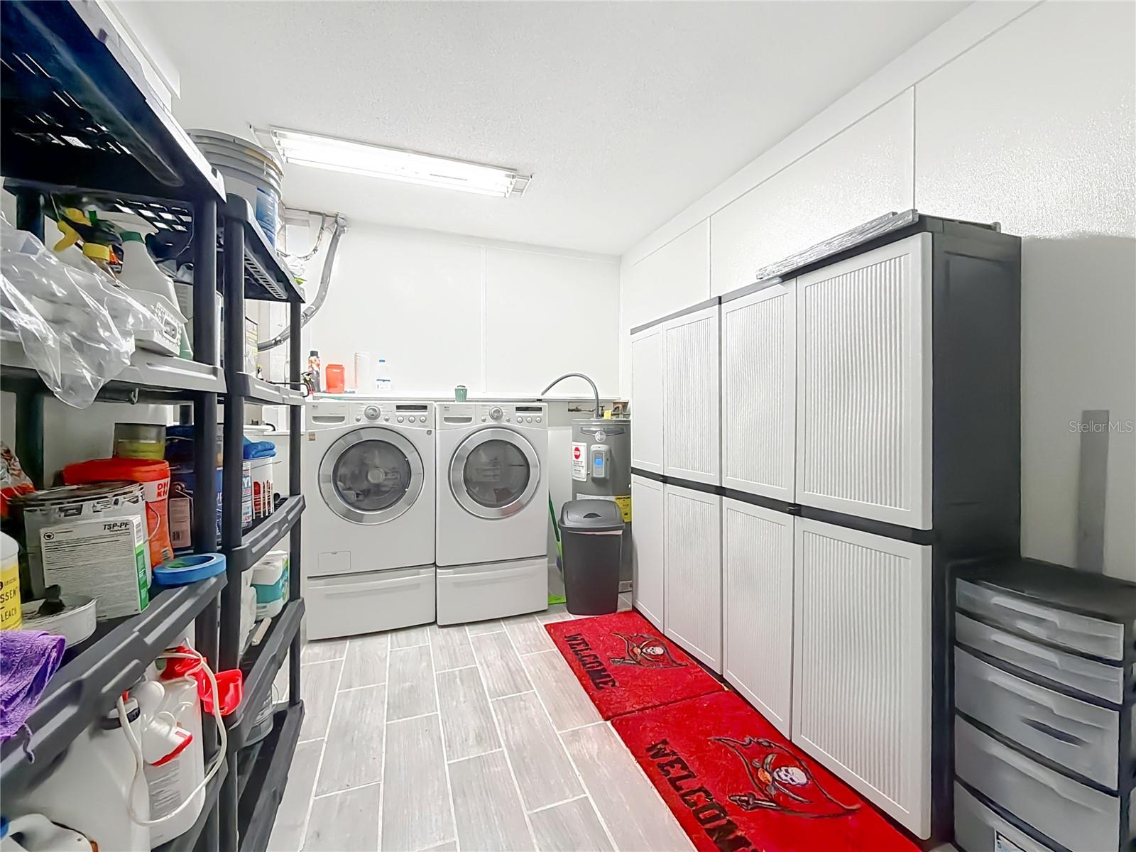 Image 32 of 50 For 4192 Cr 400