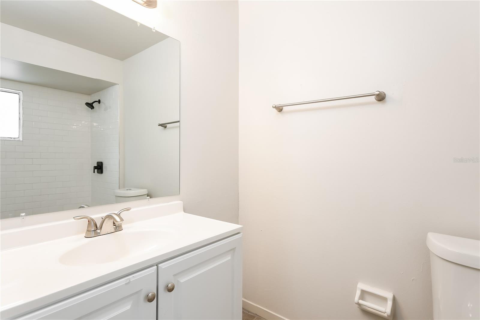 Image 11 of 16 For 931 Alameda Drive