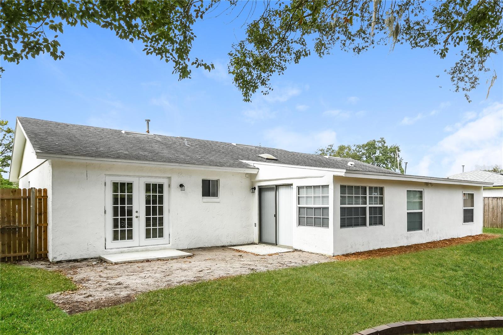 Image 15 of 16 For 931 Alameda Drive