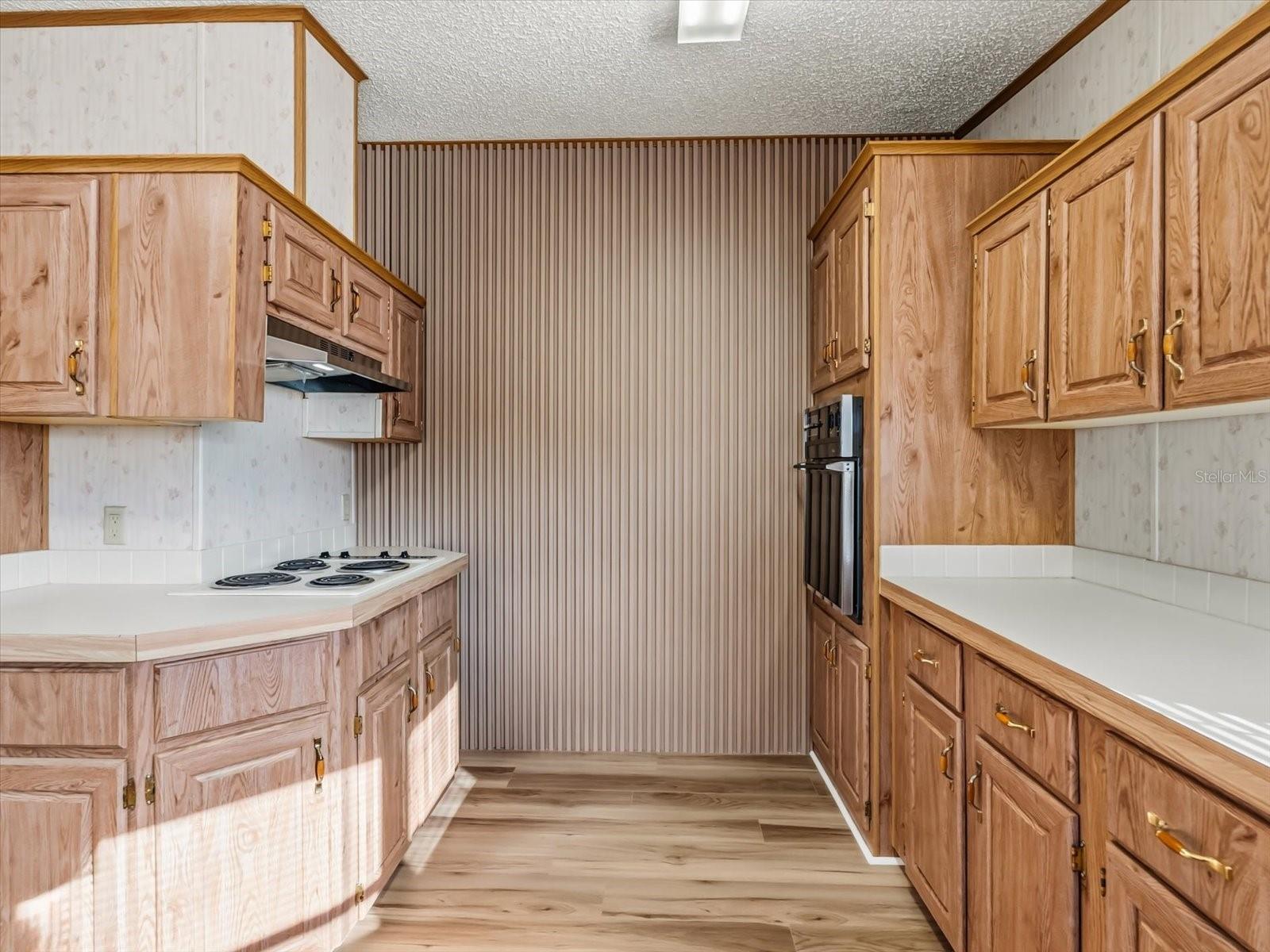 Image 10 of 30 For 5685 Abercorn Drive